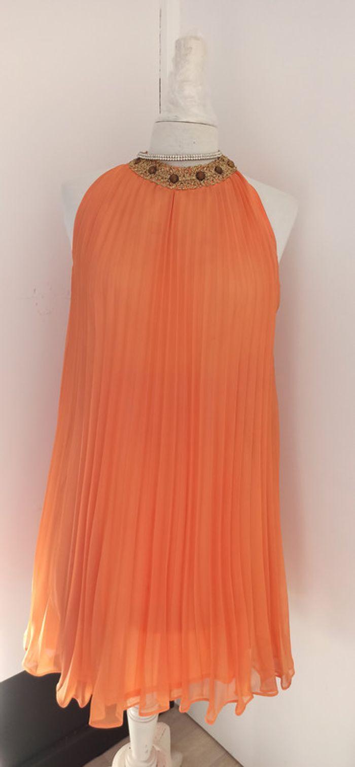 Robe orange très jolie - photo numéro 1