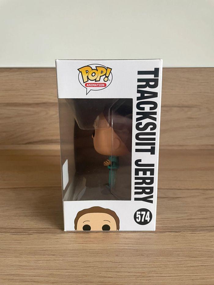 Figurine Funko Pop Rick et Morty : Tracksuit Jerry 574 2019 Summer Collection Limited Edition - photo numéro 2