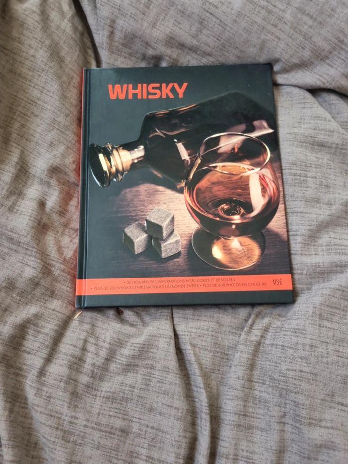 Livre whisky - photo numéro 1