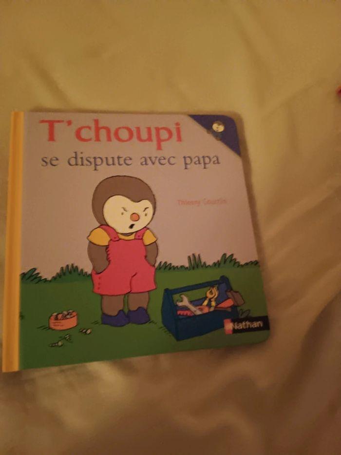 T'choupi se dispute avec papa