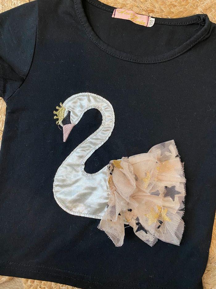 T-shirt manches courtes avec cygne en tutu noir taille 100 - photo numéro 2