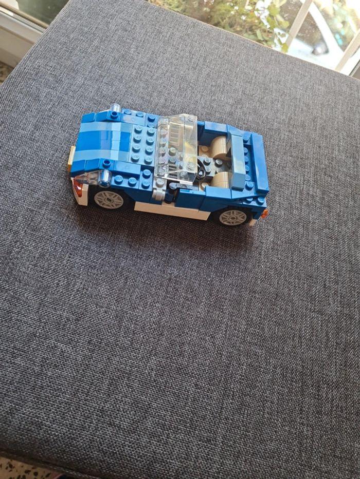 LEGO Voiture bleue - photo numéro 3