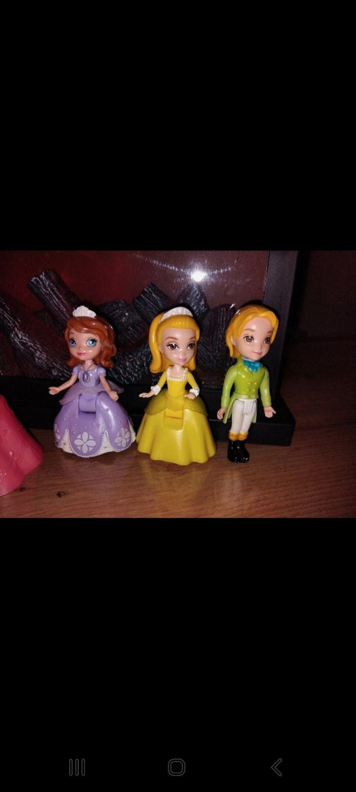 Figurines famille Princesse Sofia - photo numéro 2