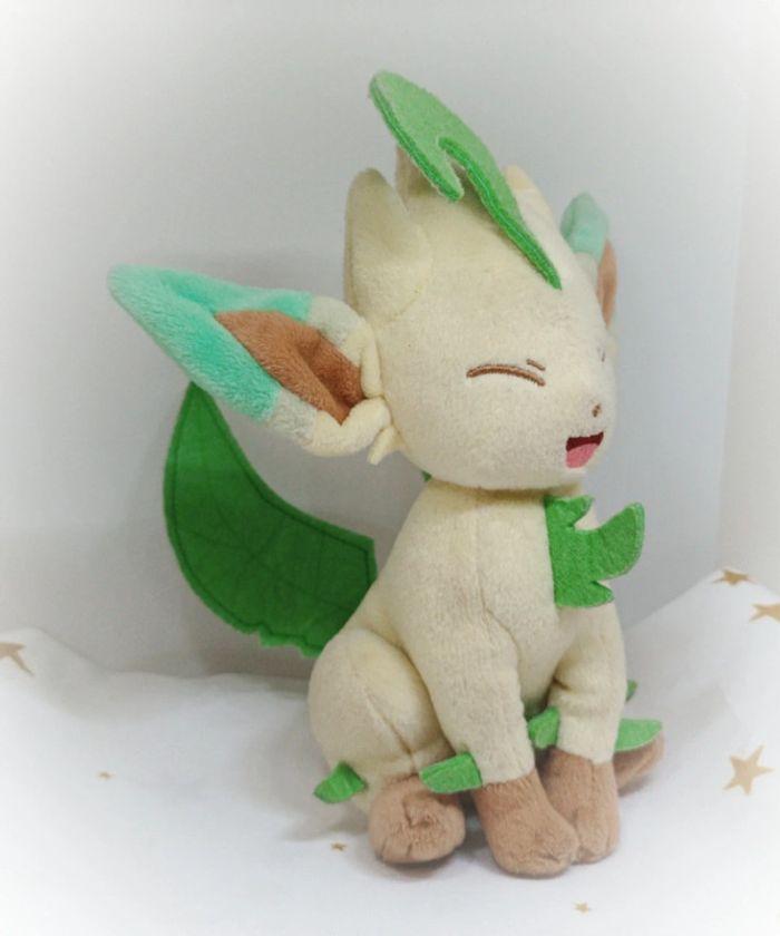 2017 center Poupée peluche doudou pokémon tomy officiel phyllali eevee evoli leafeon évolution - photo numéro 12