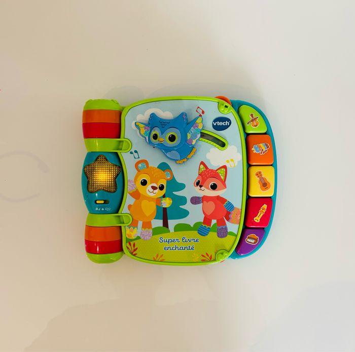 vtech super livre enchanté des baby loulous 6-36 mois +50 chansons mélodies sons et phrases 6 comptines livre interactif parlant musical éducatif instruments de musique couleurs motricité fine lot SOP77 - photo numéro 1