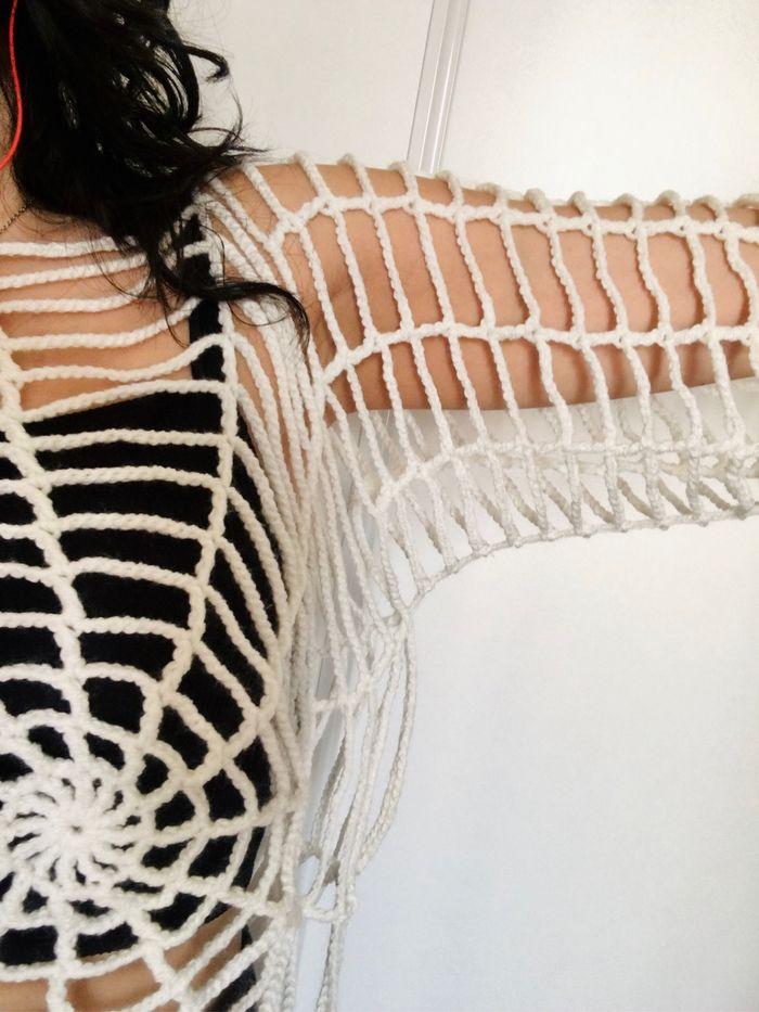 Haut toile d'araignée au crochet - photo numéro 9