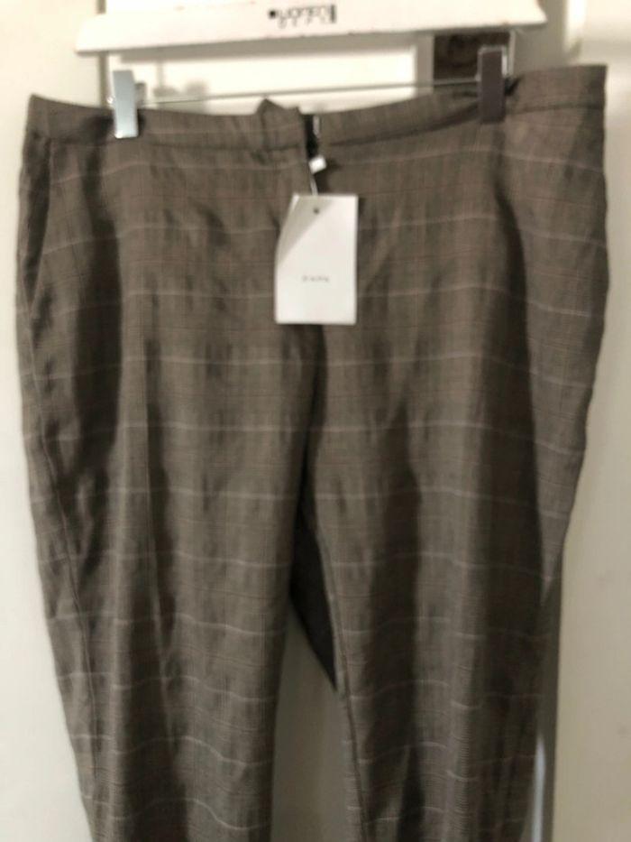 Pantalon tailleur léger . neuf . Taille 44 - photo numéro 4