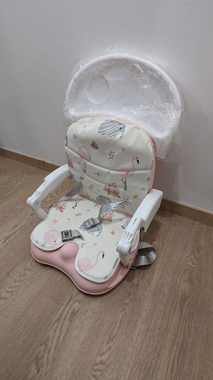 Réhausseur Chaise enfant Neuf jamais utilisé. Vend cause doublon - photo numéro 3