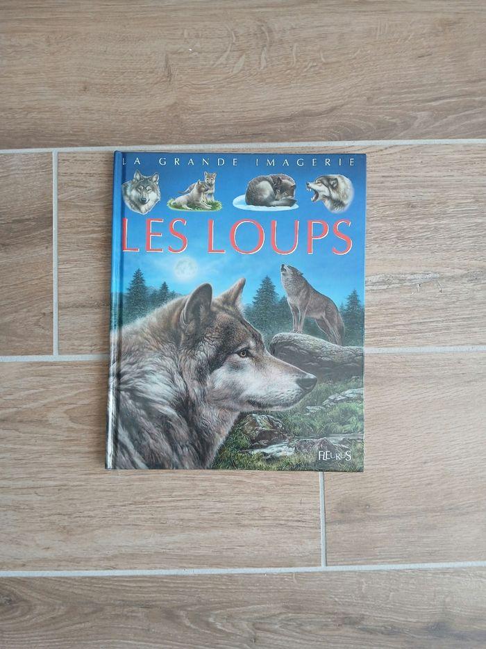 Livre la grande imagerie,  les loups - photo numéro 1