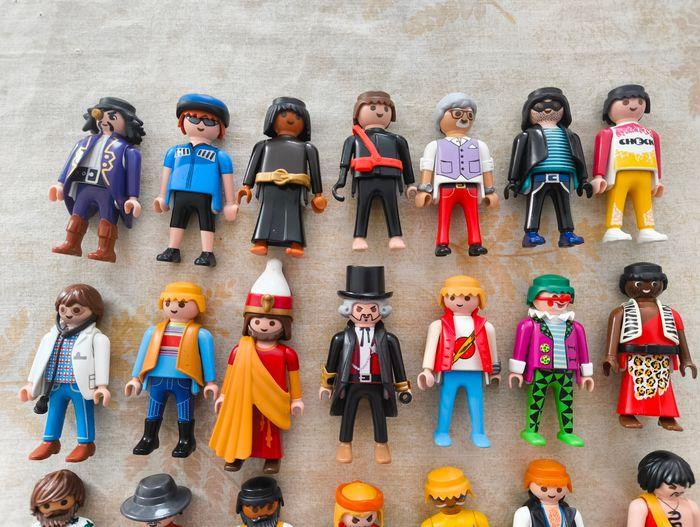 Lot 25 personnages playmobil - photo numéro 3