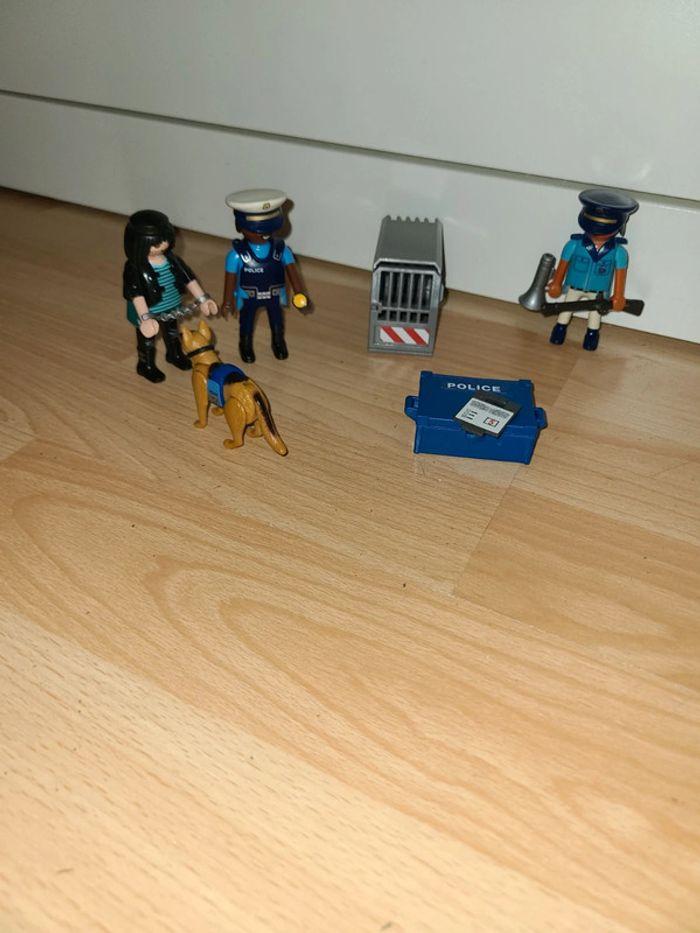 Lot police playmobil - photo numéro 1