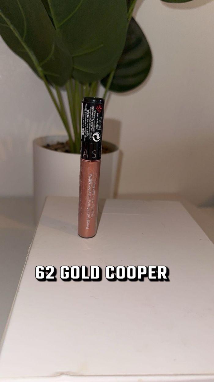 Rouge à lèvre lipstick sephora Teinte 62 gold Cooper nude