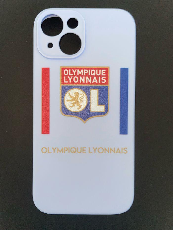 Coque iPhone 15 - Lyon 🔴🔵- 5 coloris disponible - photo numéro 3