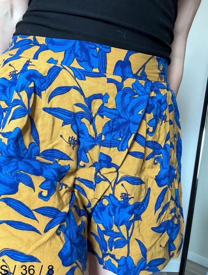 Short fluide bleu et jaune H&M taille 36 💖 - photo numéro 7