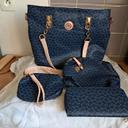 Sac avec 4 pochette  amovible