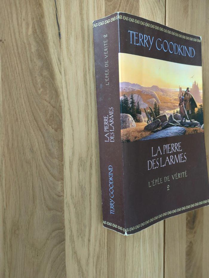 Terry Goodkind - l'épée de vérité Tome 2 - photo numéro 3