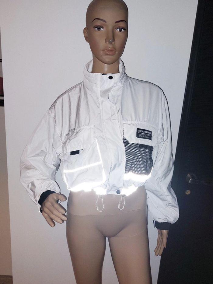 Veste blanche bershka taille M peu portée - photo numéro 1