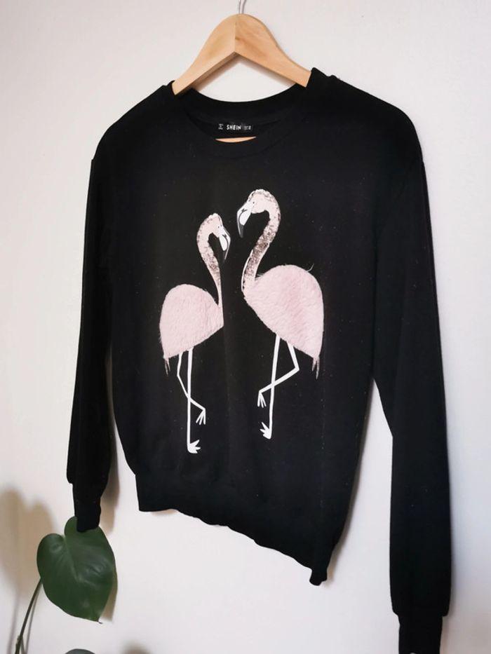 Sweat Shein noir imprimé 🦩 flamant rose relief XS ou 14-16 ans - photo numéro 1