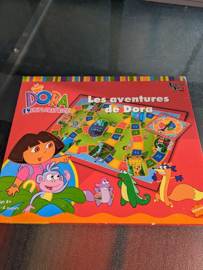 L es aventures de Dora