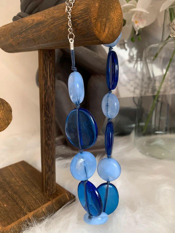 Collier ras de cou grandes perles bleues transparentes - photo numéro 1