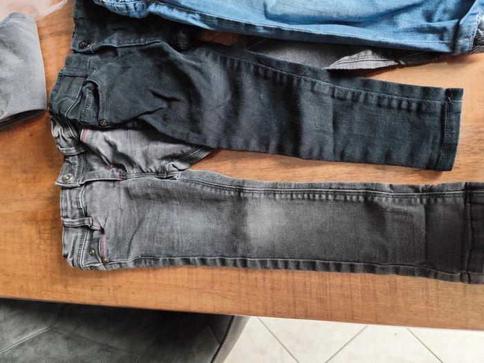 Lot 3 jeans - 2 ans - photo numéro 2