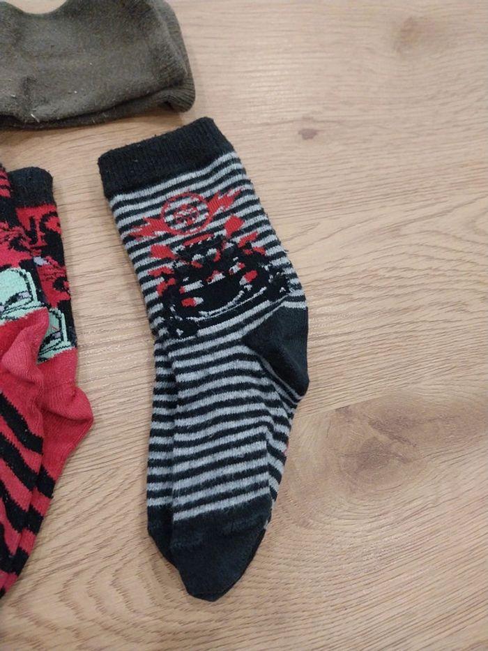 Lot paire de chaussettes de ski 23/26 et 4 paires chaussettes - photo numéro 4