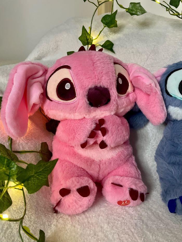 Peluche lumineuse Disney Stitch qui respire - photo numéro 4