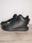 Nike court borough mid se Taille 40 neuve