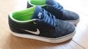 Nike SB taille 41 noir et bleu marine