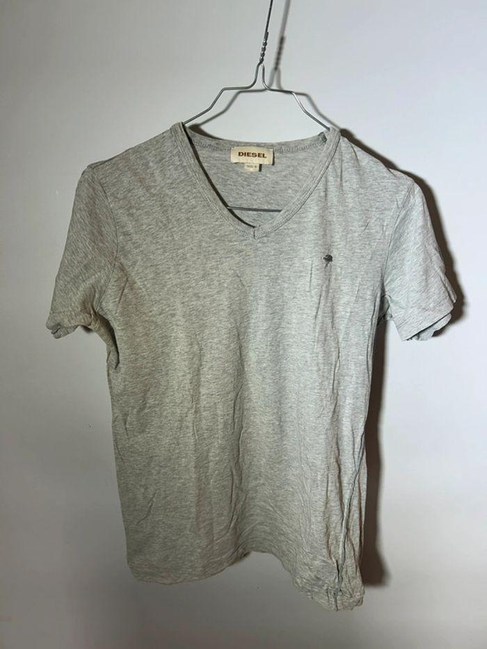 Teeshirt gris Diesel homme col V - photo numéro 2