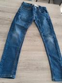 Jean levi's 512 slim taper 8 ans