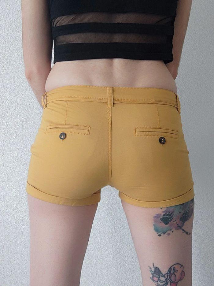 Mini short jaune moutarde / Jennyfer - 34/XS - photo numéro 5