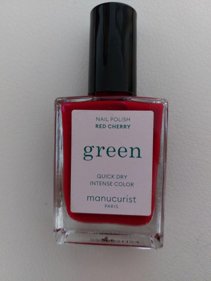 Vernis manucurist green red cherry rouge cerise - photo numéro 1