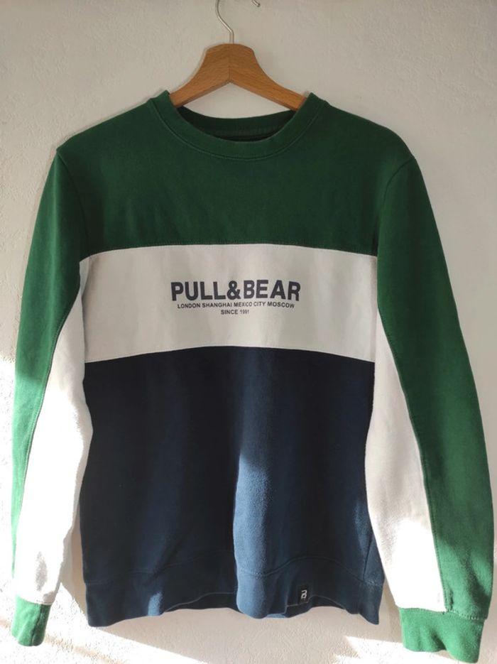 Sweat vert pull and Bear taille M - photo numéro 1