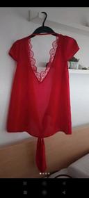 Magnifique blouse manches courtes rouge avec dentelle Taille M/L Hangar 86 Dos nu