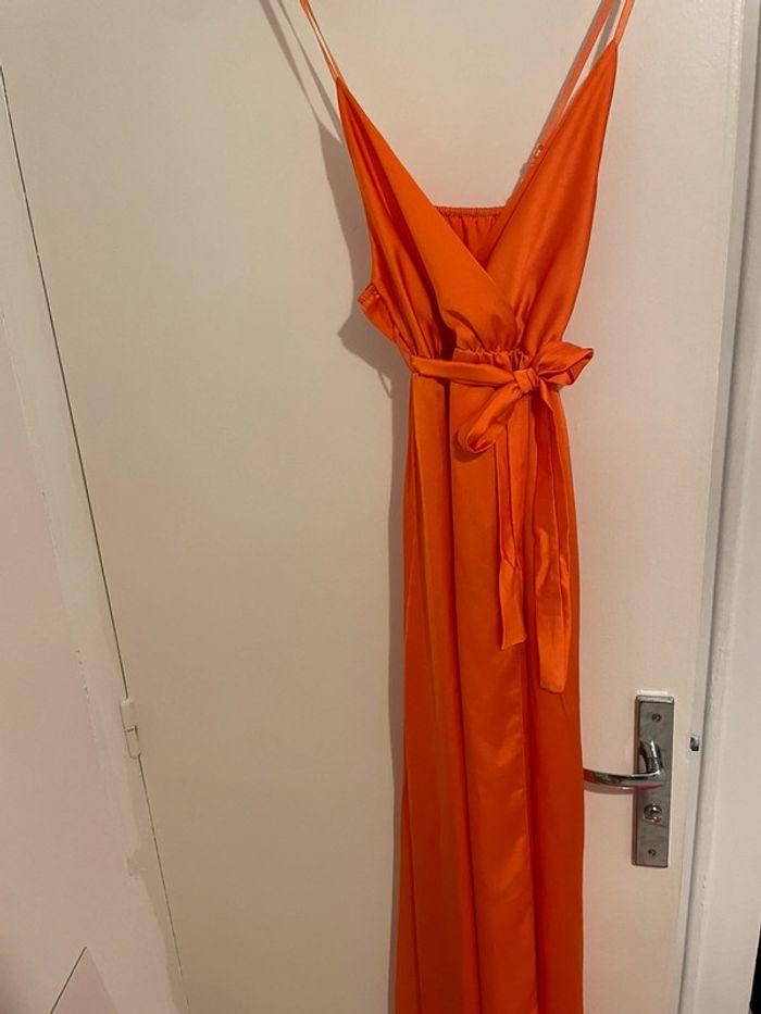 Robe longue satin orange - photo numéro 3