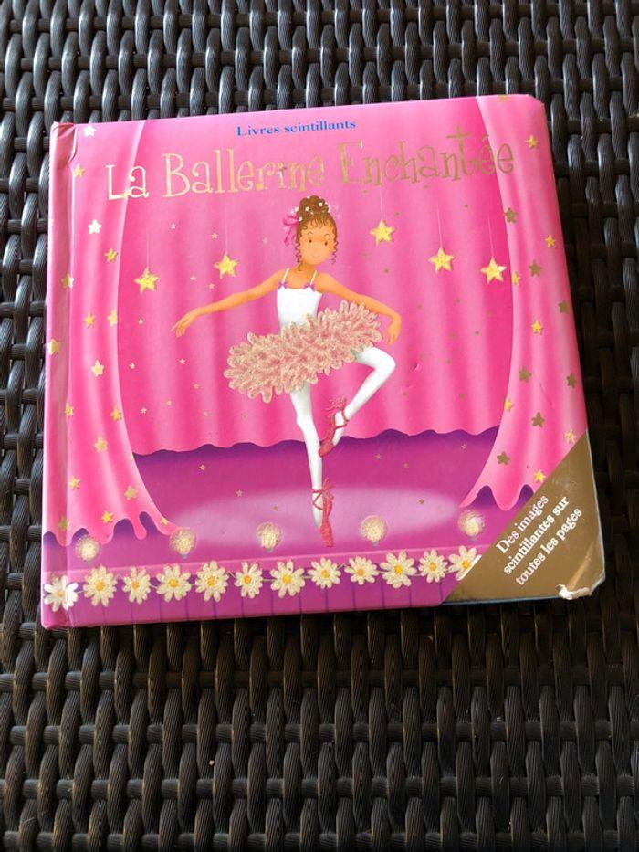 Livre La ballerine enchantée collection Livres scintillants - photo numéro 1