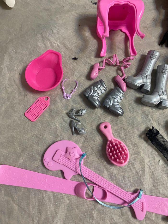 Lot accessoires de poupée barbie . - photo numéro 7