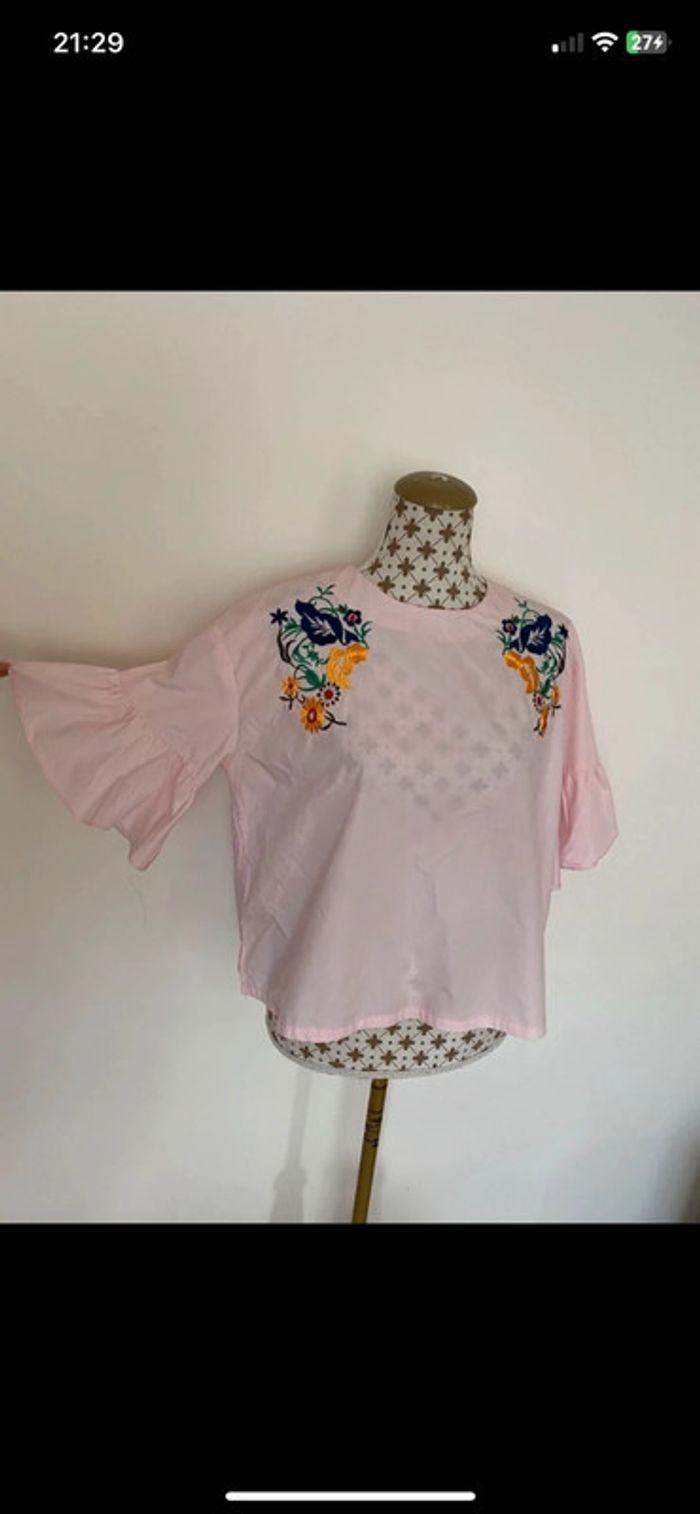 Blouse rose broderies fleurs - photo numéro 1