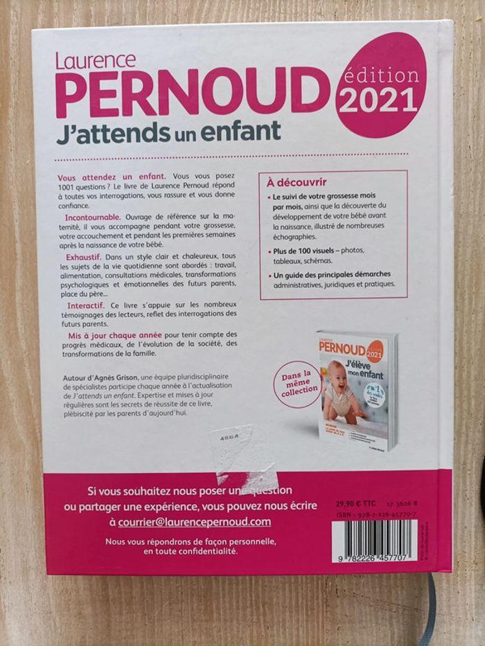 Livre J'attends un enfant de Laurence Pernoud édition 2021 - photo numéro 2