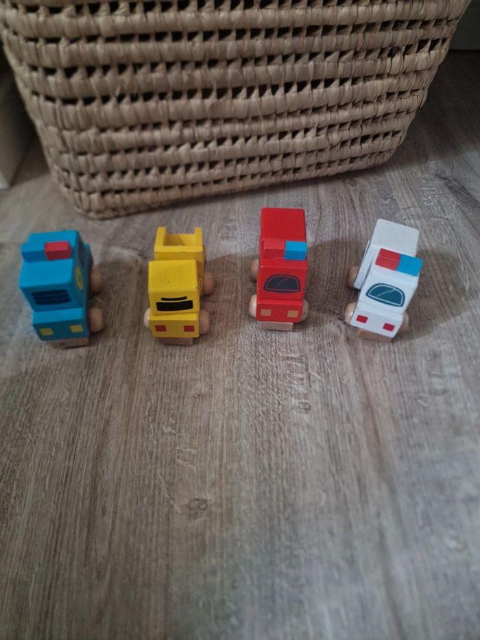 Lot de voiture bois en puzzle - photo numéro 2