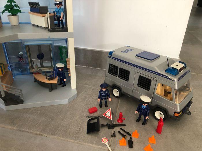 Lot playmobil police caserne voiture camion - photo numéro 3