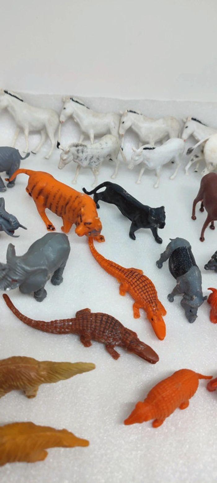 figurine Animaux savane Afrique tigre hippopotame crocodile tapir rhinocéros éléphant zébu tatou - photo numéro 6