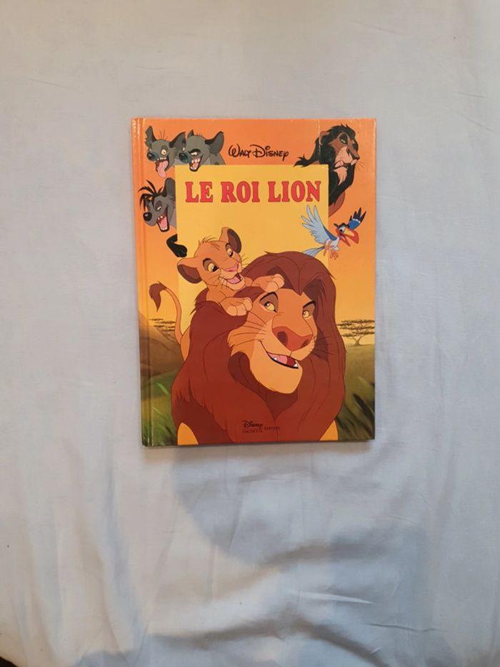 Livre Disney Le Roi Lion - photo numéro 1