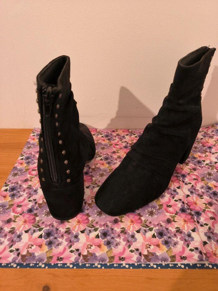 Bottines noires - photo numéro 1