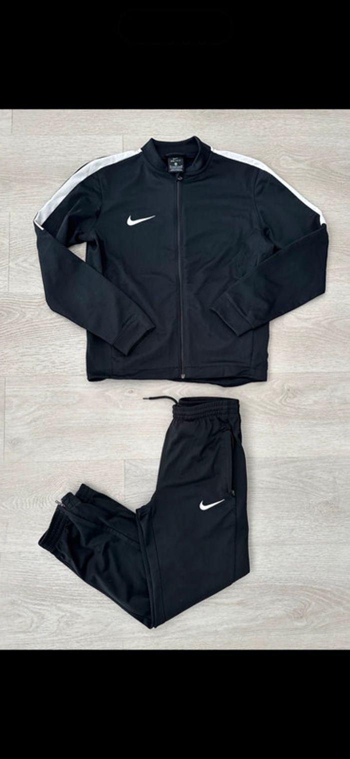 Survêtement Nike Dri-Fit - photo numéro 1