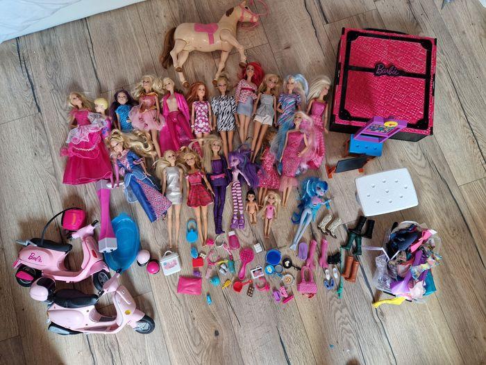 Lot Barbie Scooters Cheval et accessoires - photo numéro 1