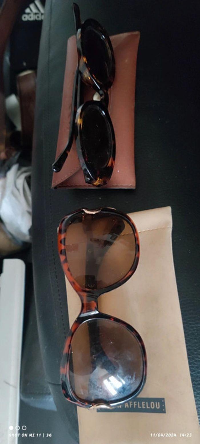 Lot de 2 paires de lunettes pour femme avec pochettes - photo numéro 1