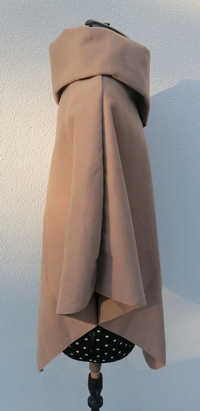 Cape en laine beige Taille Unique - photo numéro 5