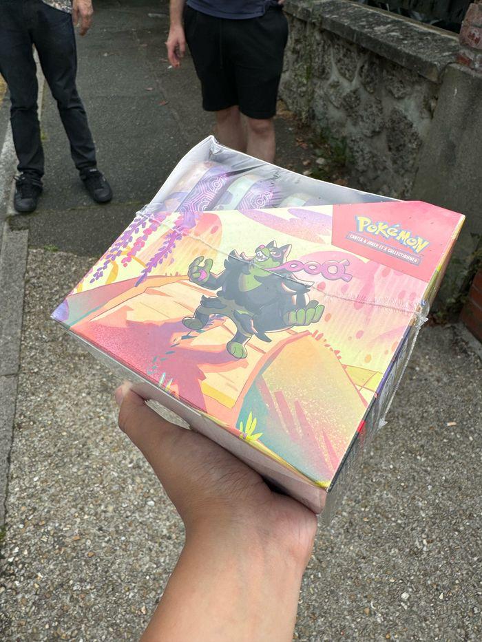 Carte Pokémon display mini tin EV6.5 scellée française - photo numéro 5